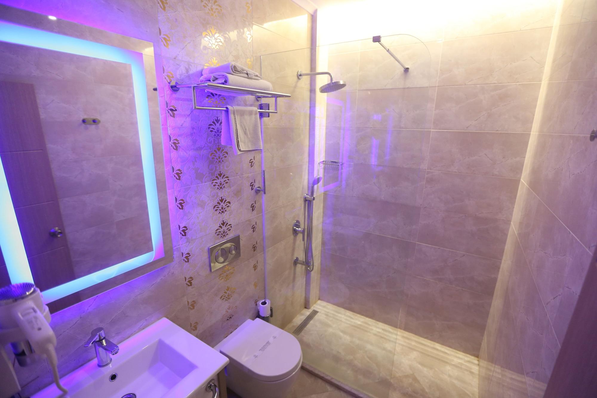 Random Suit Otel Истанбул Екстериор снимка