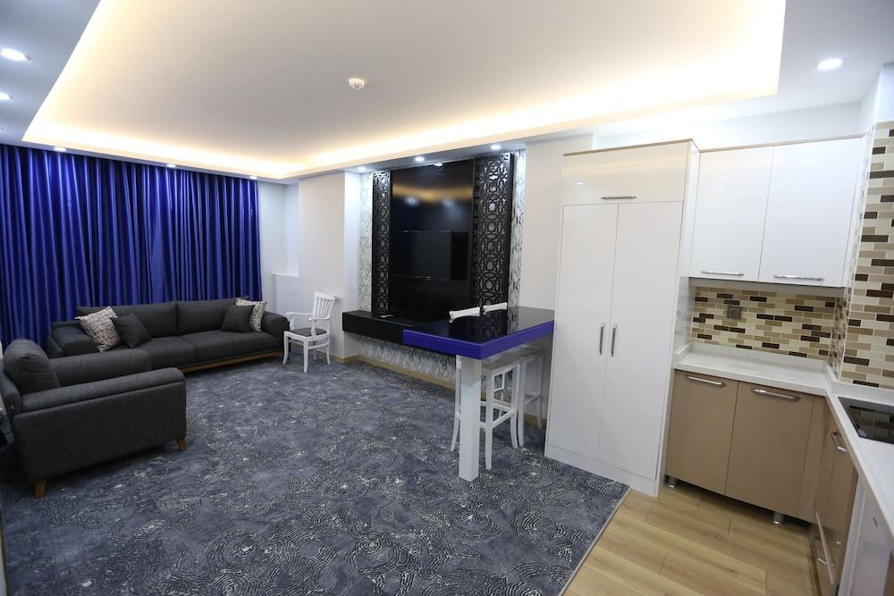 Random Suit Otel Истанбул Екстериор снимка
