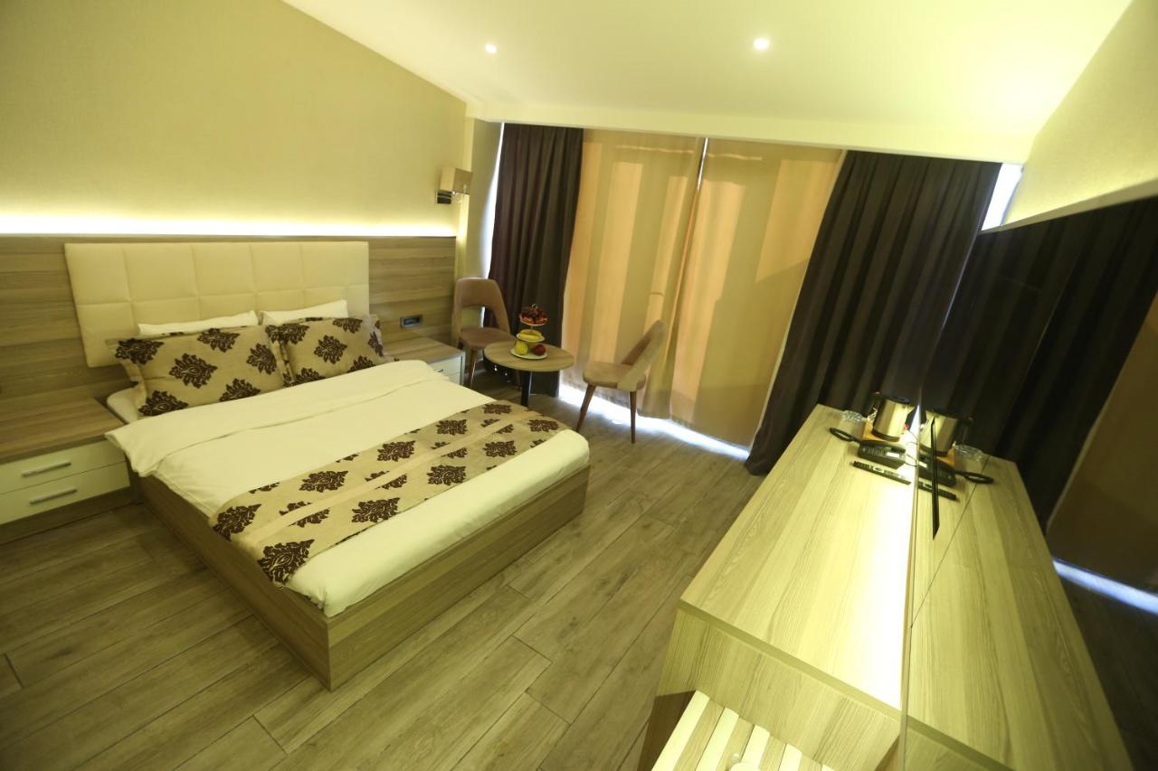 Random Suit Otel Истанбул Екстериор снимка